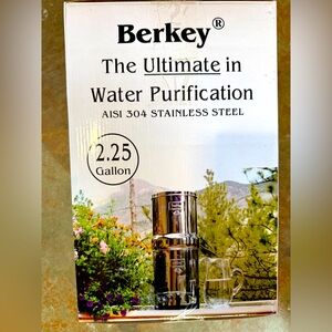 Big Berkey Water Filters and Purifier 2.5 gallon NEW IN BOX